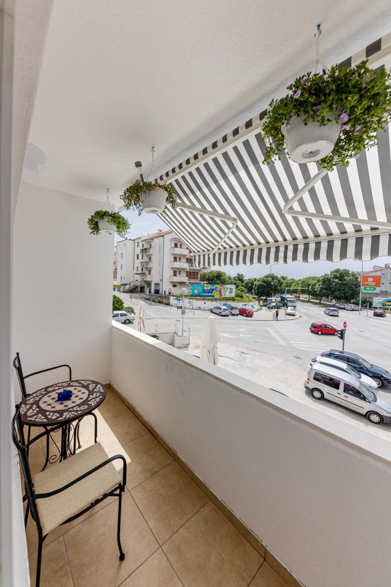 House Niko M With 6 Apartments Split Exteriér fotografie