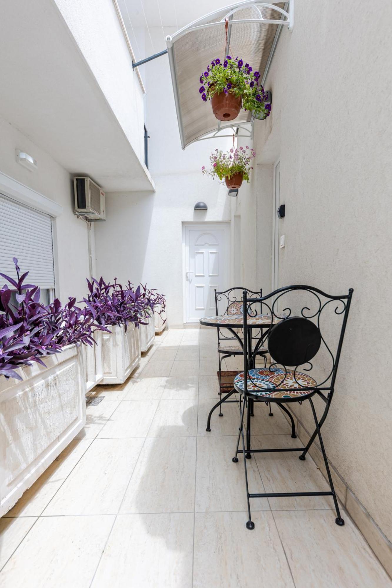 House Niko M With 6 Apartments Split Exteriér fotografie