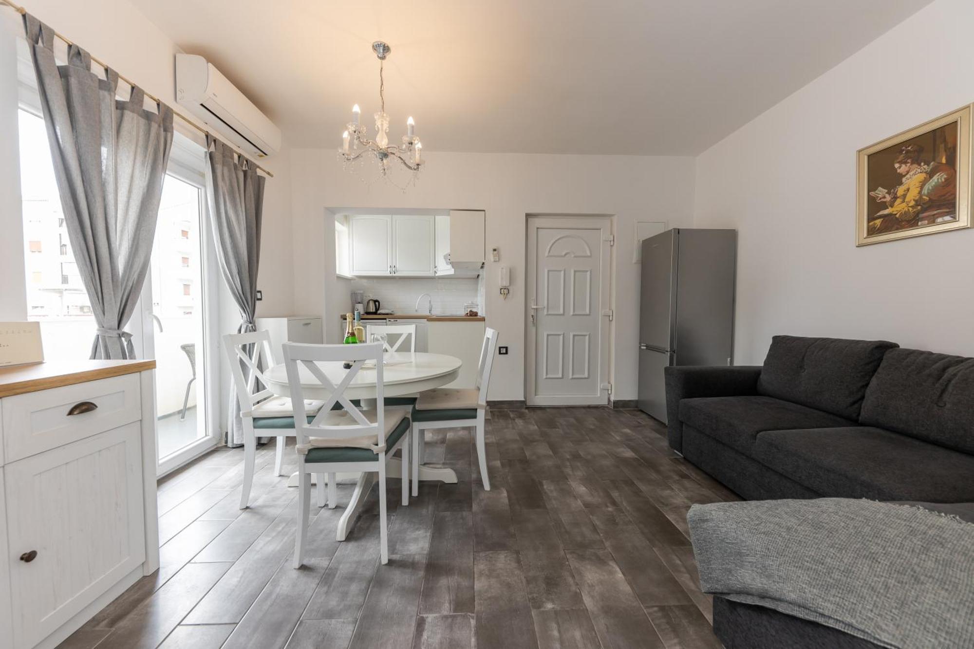 House Niko M With 6 Apartments Split Exteriér fotografie