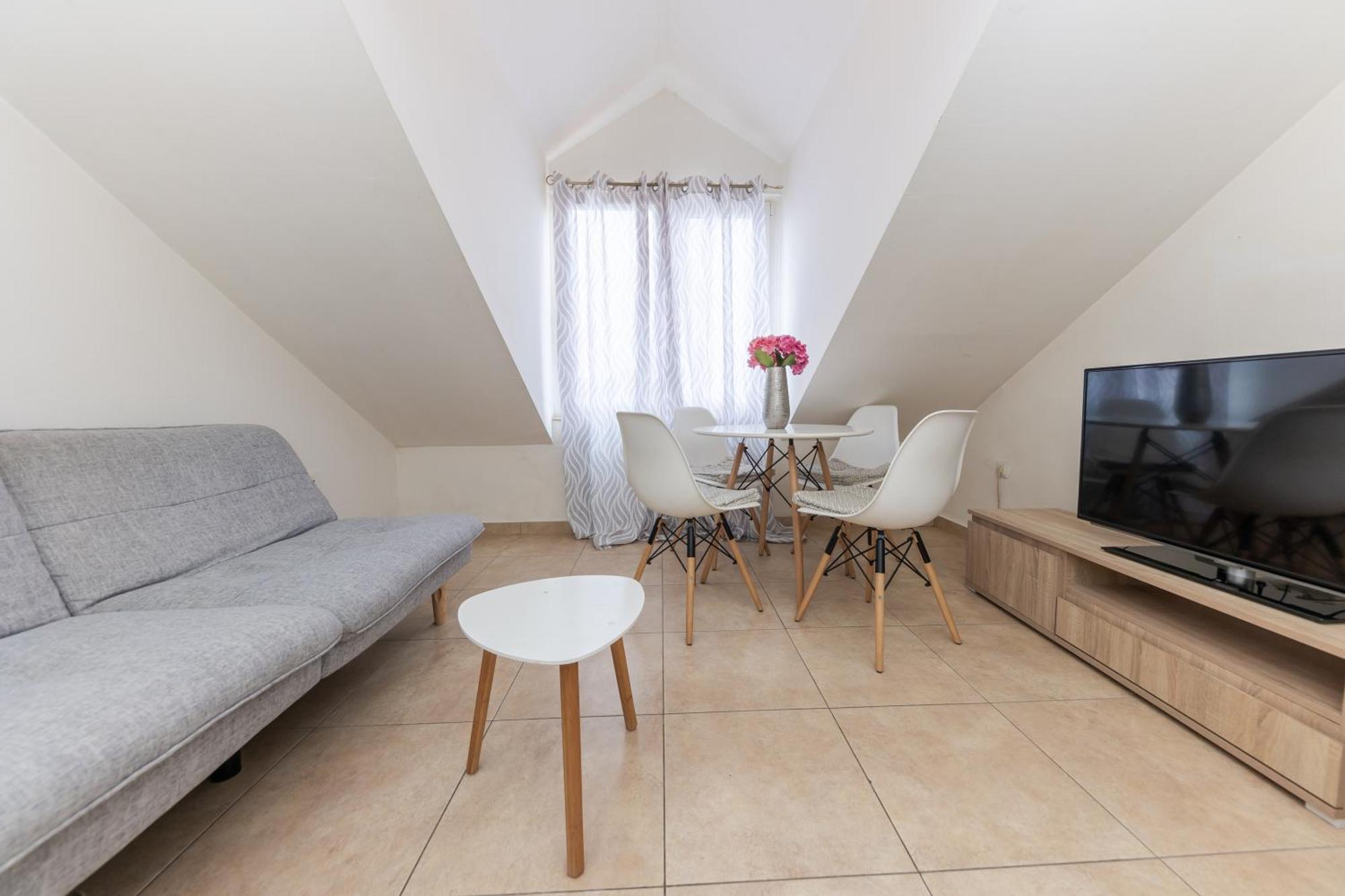 House Niko M With 6 Apartments Split Exteriér fotografie